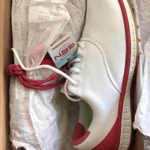 Women’s Skechers GoGolf Shoes Size 6.5